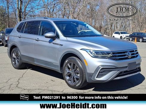 Certified 2023 Volkswagen Tiguan SE image 1