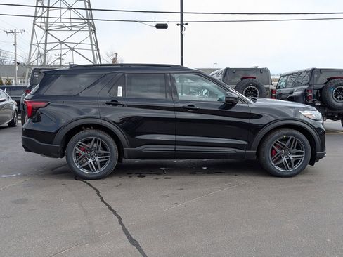 New 2026 Ford Explorer ST AWD/4WD image 3