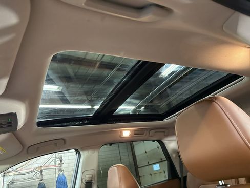 Used 2022 Nissan Pathfinder Platinum w/ Lighting Package (N93) image 22