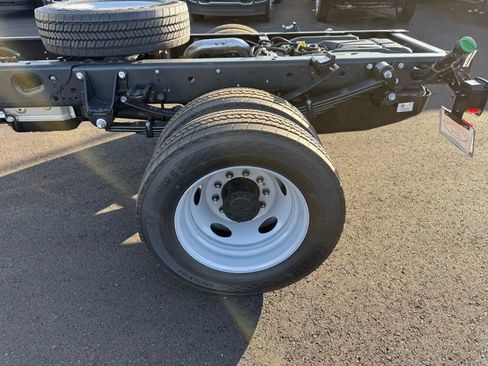 New 2026 Ford F550 2WD Regular Cab Super Duty image 16