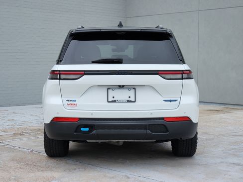 Used 2022 Jeep Grand Cherokee Trailhawk w/ Luxury Tech Group III AWD/4WD image 7