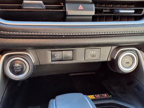 Used 2024 Toyota Grand Highlander Limited image 12