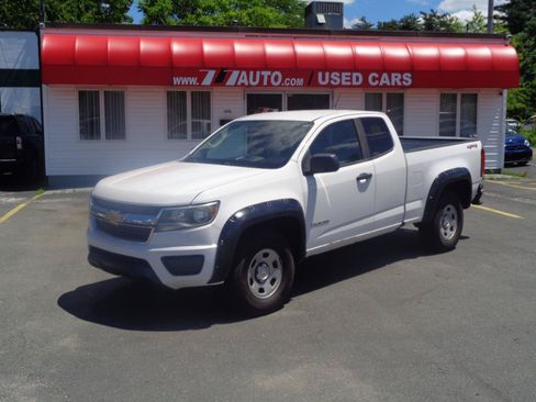 Used 2018 Chevrolet Colorado W/T w/ WT Convenience Package AWD/4WD image 10