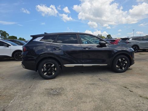 New 2026 Kia Sportage LX FWD image 9