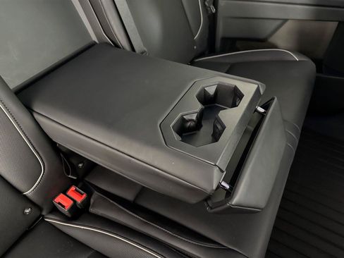 Used 2024 Tesla Cybertruck AWD Crew Cab image 35