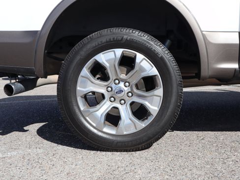 Used 2019 Ford F150 Lariat w/ Equipment Group 502A Luxury image 12