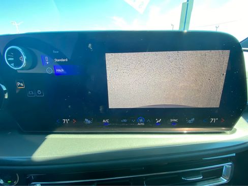 Used 2026 Chevrolet Traverse LT AWD/4WD image 37