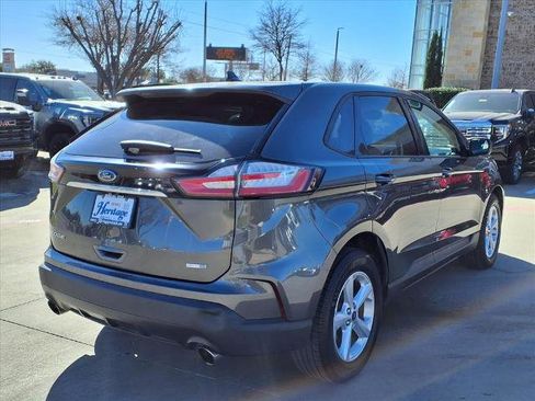 Used 2019 Ford Edge SE image 3