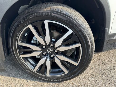 Used 2020 Honda Pilot Touring image 39