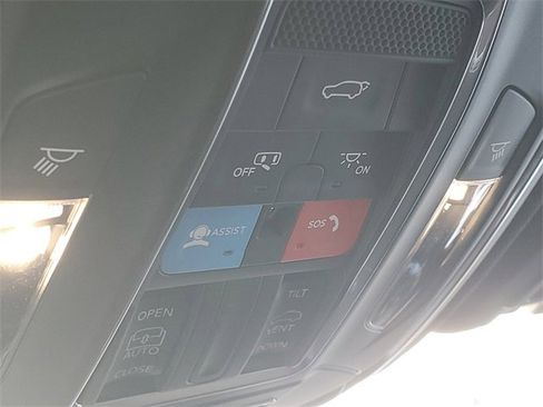 New 2025 Jeep Grand Cherokee Laredo X w/ Luxury Tech Group I image 28