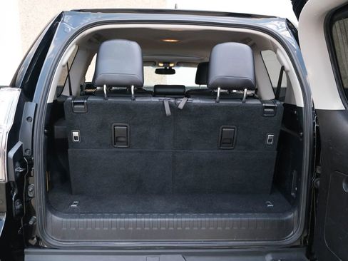 Used 2017 Lexus GX 460 image 27