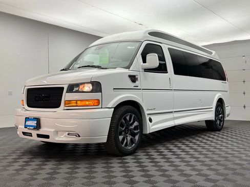 New 2025 GMC Savana 2500 Extended w/ Driver Convenience Package image 15