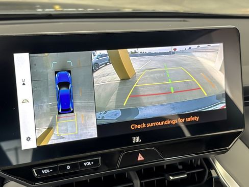 Certified 2023 Toyota Venza Limited AWD/4WD image 18