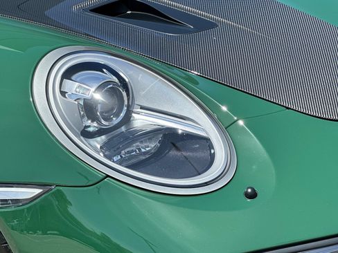 Certified 2018 Porsche 911 GT2 RS RWD image 35