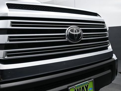 Used 2018 Toyota Tundra Limited image 12