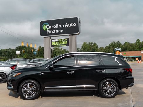 Used 2020 INFINITI QX60 Luxe w/ Essential Package AWD/4WD image 3