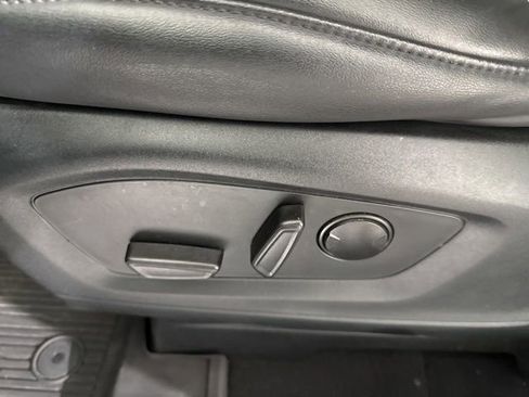 Used 2023 Ford Explorer XLT w/ Equipment Group 202A image 23