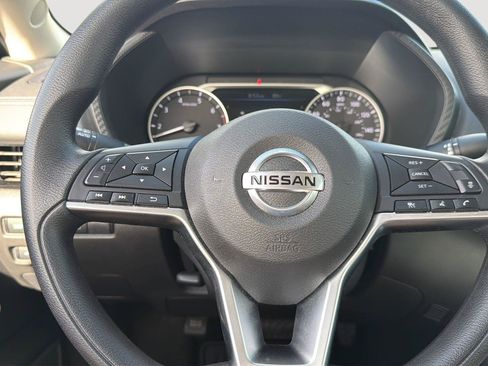 Used 2023 Nissan Sentra SV FWD image 13