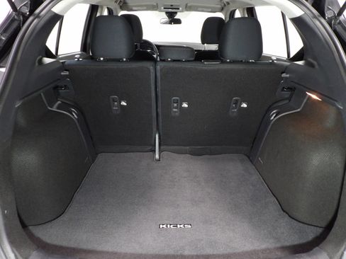 Used 2024 Nissan Kicks S FWD image 7