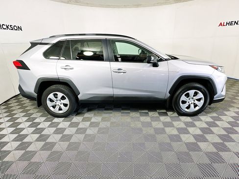 Used 2021 Toyota RAV4 LE image 2