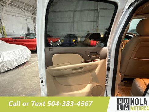 Used 2014 Chevrolet Suburban LT w/ All-Star Edition RWD image 25