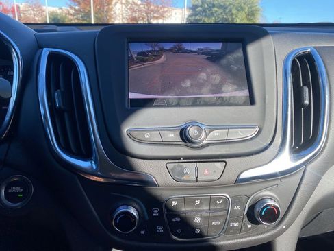 Used 2023 Chevrolet Equinox LT image 23