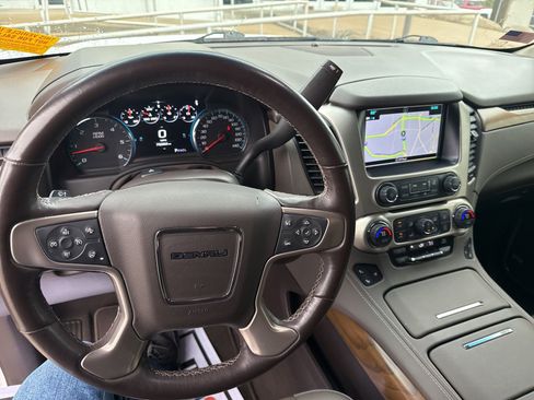 Used 2019 GMC Yukon XL Denali w/ Open Road Package RWD image 18