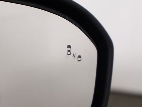 Used 2020 Ford Fusion Energi Titanium image 38