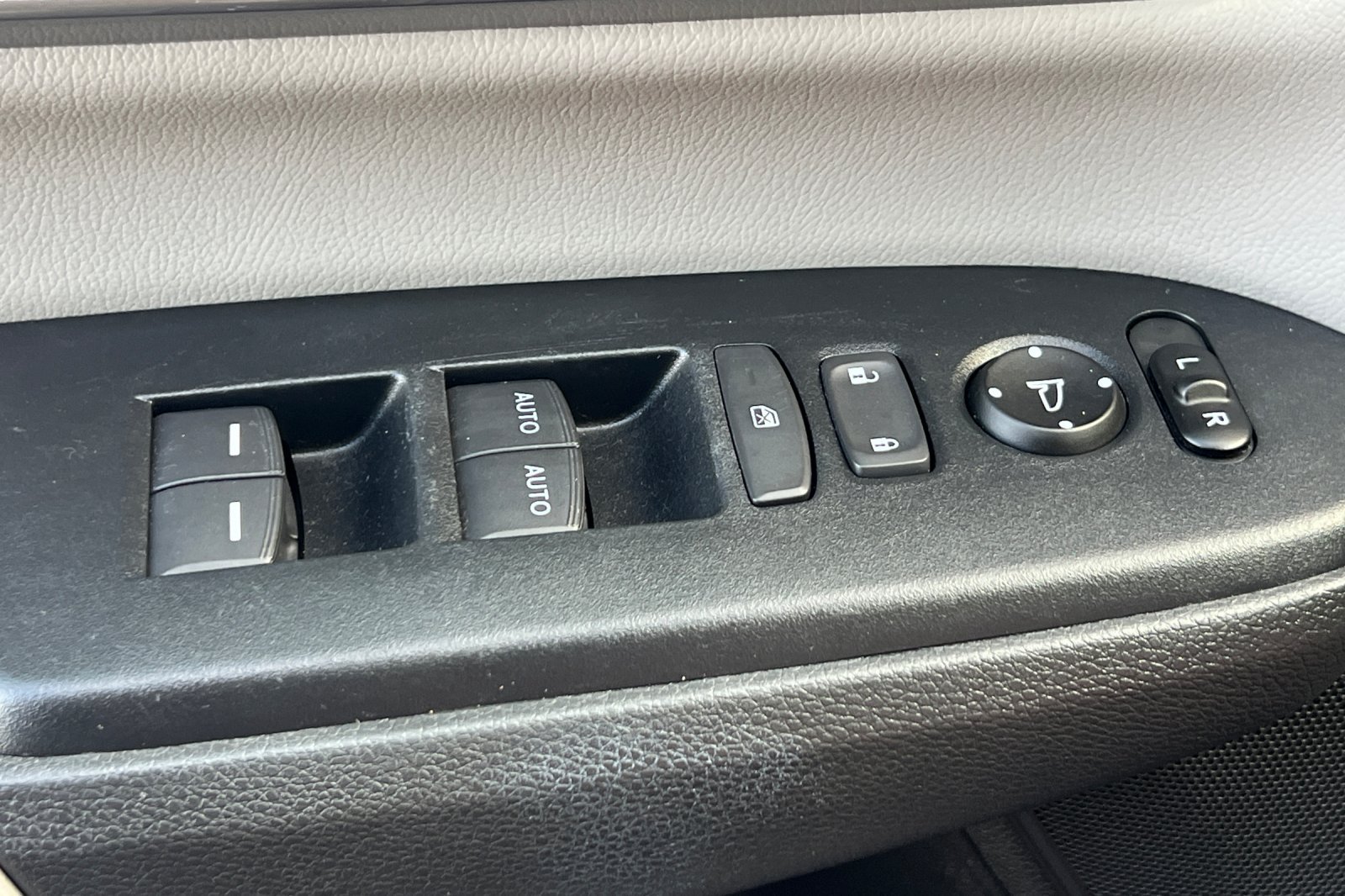 Used 2019 Honda CR-V EX-L image 14
