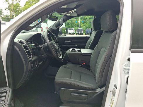 Certified 2025 RAM 1500 Tradesman w/ Night Edition AWD/4WD image 11
