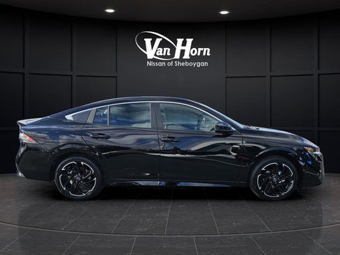 New 2026 Nissan Sentra SR w/ SR Premium Package FWD image 2