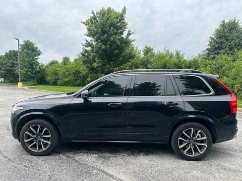 Used 2018 Volvo XC90 T5 Momentum w/ Convenience Package AWD/4WD image 6