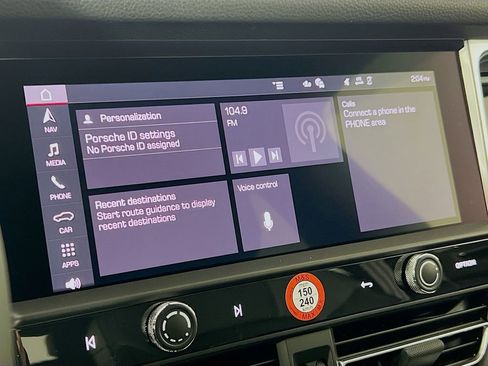 New 2026 Porsche Macan Base image 15