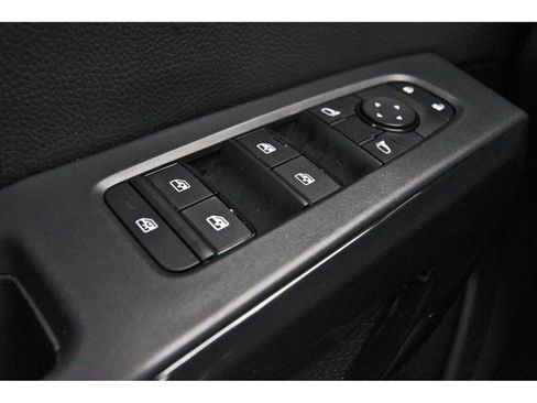 Used 2024 Nissan Pathfinder S FWD image 24