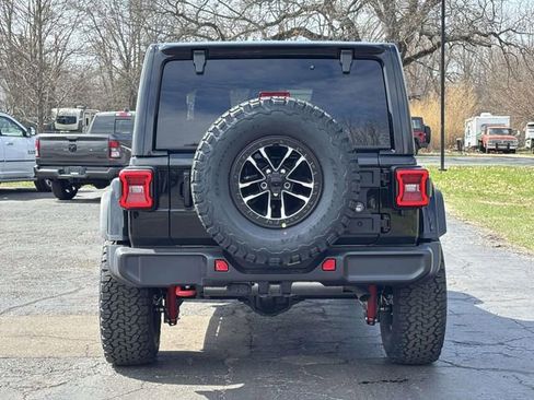 New 2026 Jeep Wrangler Unlimited Rubicon w/ Xtreme 35 Tire Package AWD/4WD image 32