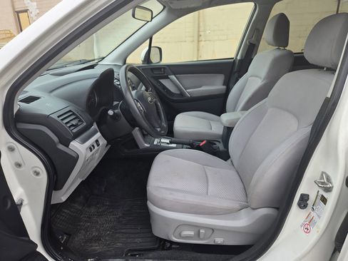 Used 2015 Subaru Forester 2.5i Premium w/ All-Weather Package AWD/4WD image 9