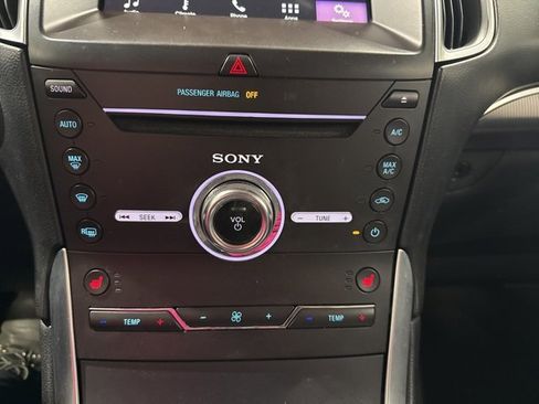 Used 2017 Ford Edge Titanium image 25