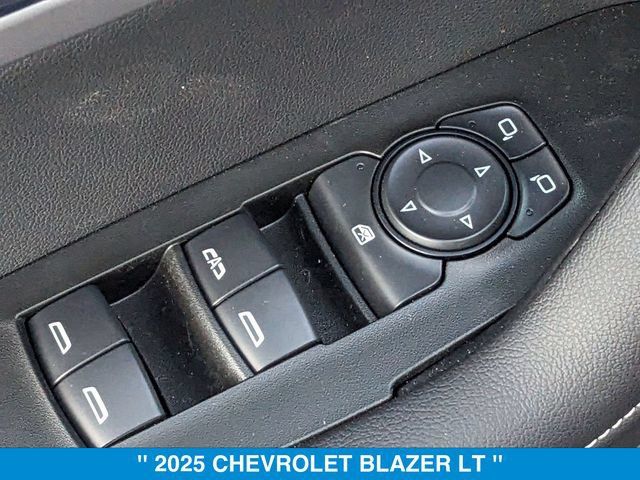 New 2025 Chevrolet Blazer LT w/ Midnight/Sport Edition AWD/4WD image 21