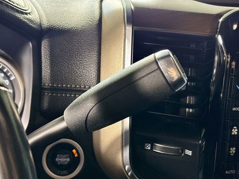 Used 2022 RAM 3500 Laramie AWD/4WD image 18