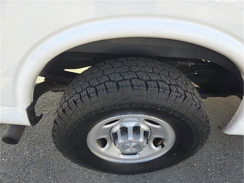 Used 2019 Chevrolet Express 2500 w/ Driver Convenience Package image 9