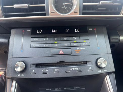 Used 2016 Lexus IS 350 RWD image 21