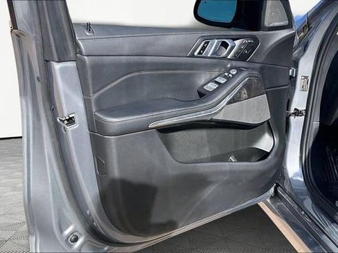Used 2023 BMW X7 xDrive40i w/ Premium Package image 18