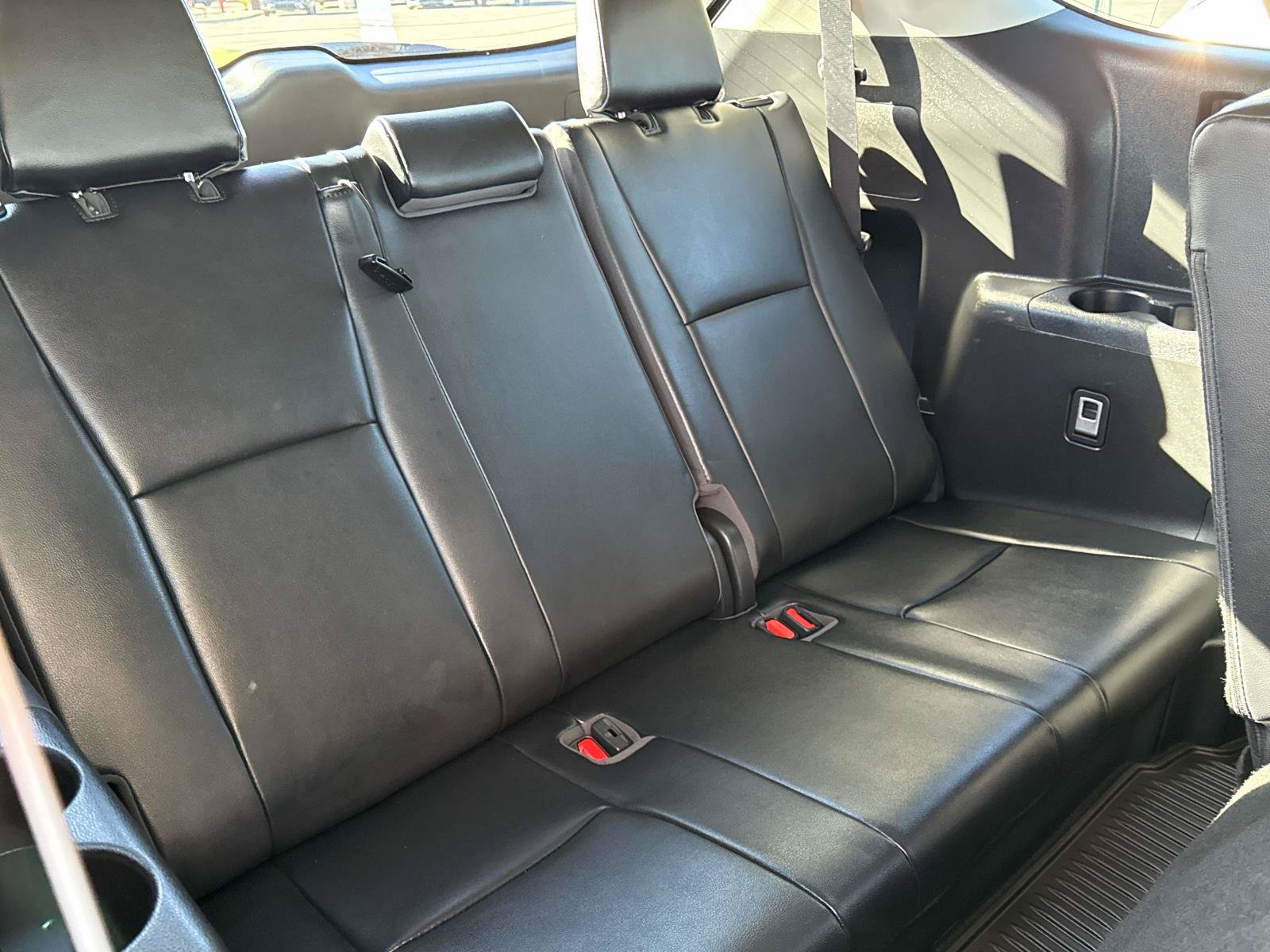 Used 2022 Toyota Highlander XLE AWD/4WD image 24