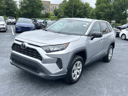 Used 2022 Toyota RAV4 LE FWD image 8