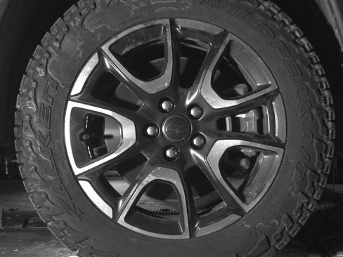 Used 2025 Jeep Compass Trailhawk image 13