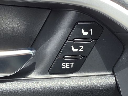 Certified 2022 Toyota RAV4 XLE Premium AWD/4WD image 15