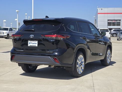 New 2026 Toyota Highlander Limited AWD/4WD image 4
