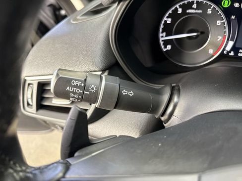 Used 2022 Acura TLX FWD image 15