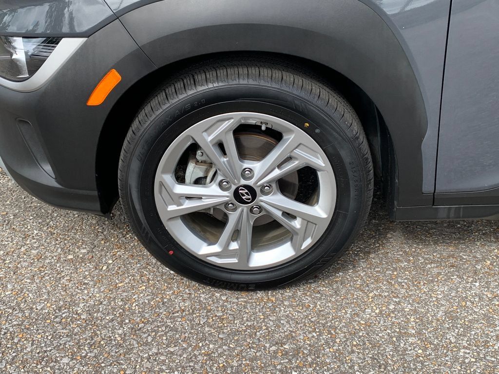 Used 2023 Hyundai Kona SEL w/ Cargo Package FWD image 8