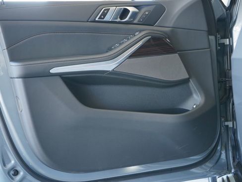 New 2026 BMW X5 xDrive50e image 11